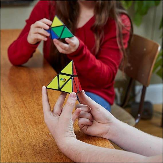 Cubo  Piramide Rubik´S Triangular, Rompecabezas 3D de Bolsillo - Jorcima Spa Venta Online